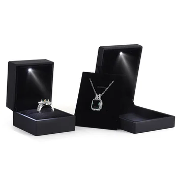Луксозна кутия за гривни Квадратен калъф за годежни пръстени, Подарък кутия за бижута с led подсветка за сделки, годеж, кутии за годежни пръстени